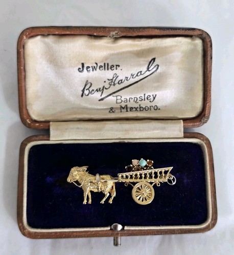 Modern 9ct gold novelty - 9ct,