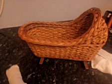 Antique Wicker Rocking Dolls Cradle / Crib c. 1930s/40s 