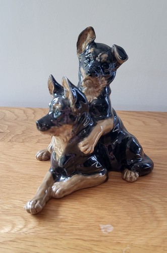 The charm creamware - charm,