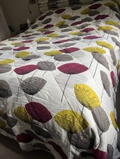 Sanderson Quilted Throw Comforter - Dandelion Clocks in Blackcurrant - King VGC