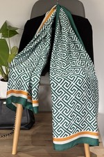 Gorgeous Green Women's Silk