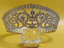Beautiful Full Crown - Wedding