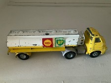 Spot on Triang 158A/2 Bedford