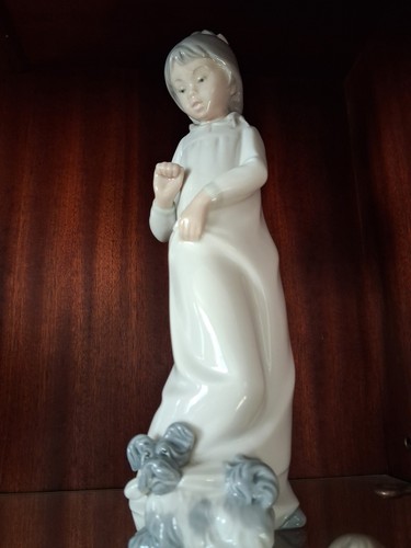 Nao lladro 1977 girl with - girl,
