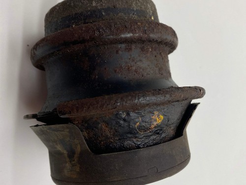 Nissan gtr engine - mount, r35