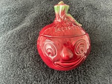 Sylvac 4553 beetroot face - beetroot, pot