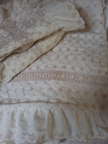 Broderie anglaise style - style, double