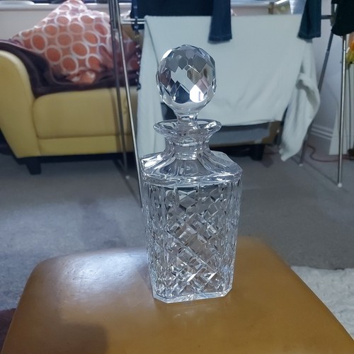 Hand cut crystal - cut, body