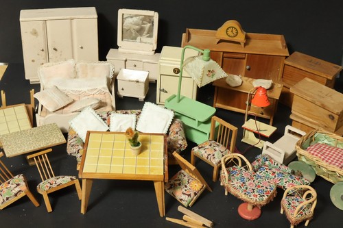 Vintage wooden dollhouse - wooden,