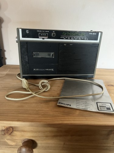 Vintage philips 22rr200 radio - vintage,