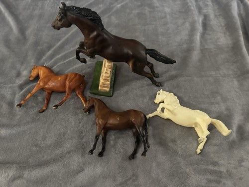 Lot breyer horses 300 - lot,