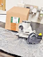 GENUINE Range Rover Evoque & Discovery Sport 2.0 Diesel EGR Valve LR087071