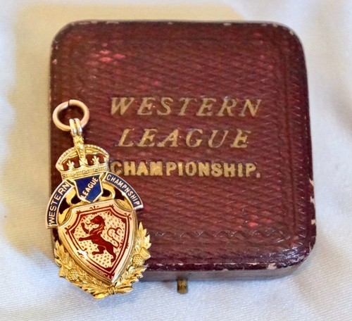 9gm 9ct gold scottish - 14.9gm,