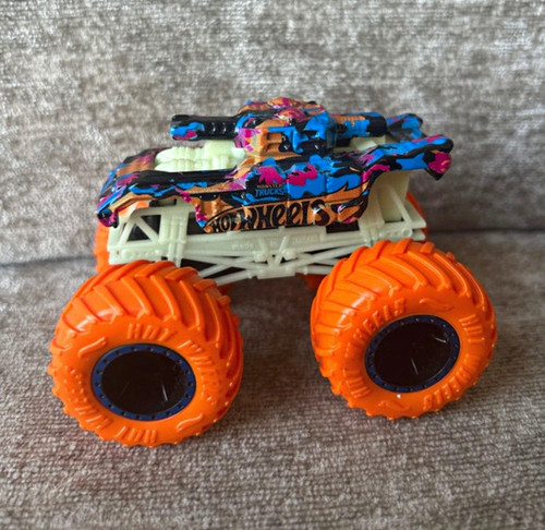 Hot wheels monster jam - wheels,