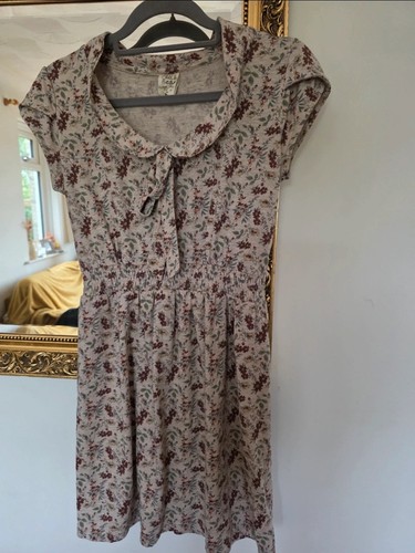 Pull bear floral - &,