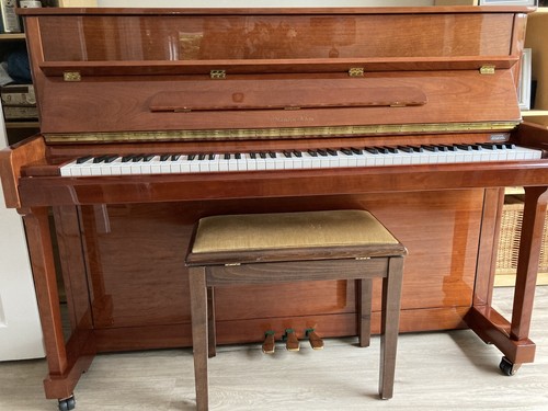 Hamlyn klein upright piano - hamlyn,