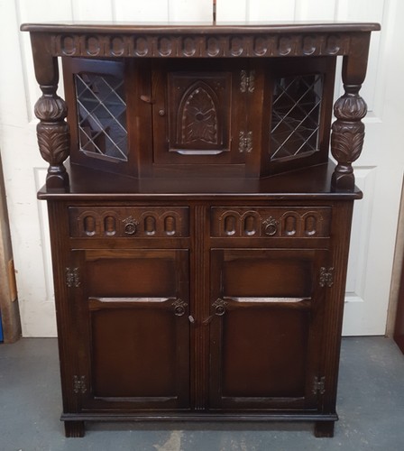 Vintage old charm style court - old,