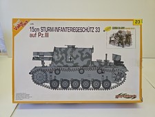 Dragon 15cm Sturm-Infanteriegeschutz 33 Auf Pz.III & Bonus Infantry Model Kit 
