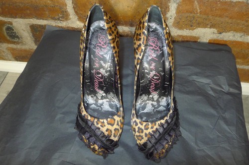 Red dead satin - or, leopard