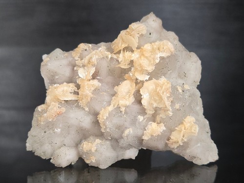Calcite quartz coronation - on,