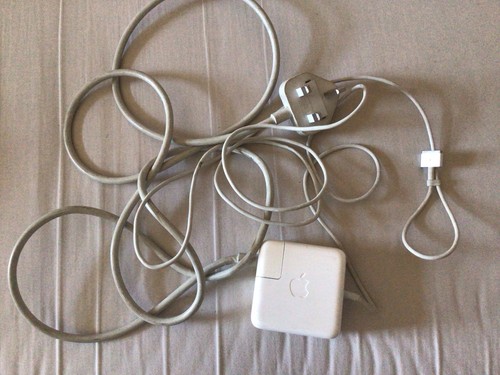 Sumsung 60w magsafe - 60w,