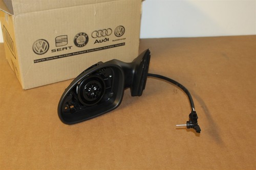 Left manual wing mirror