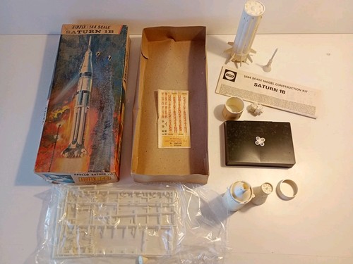 Apollo airfix saturn 144 - saturn,
