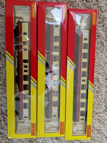 Hornby mk1 coaches r4812 - mk1,
