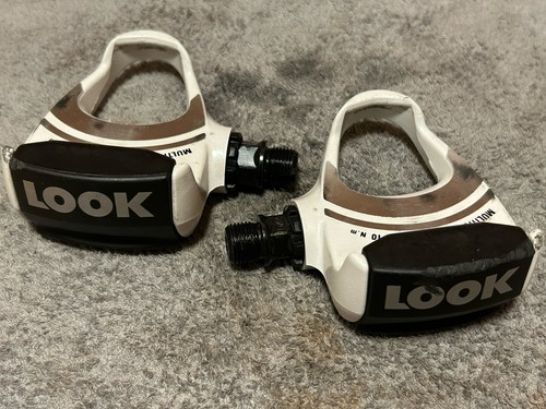Vintage 1990s look - vintage, arc