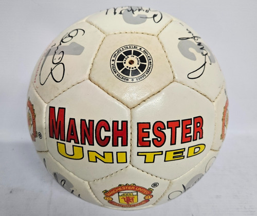 Manchester united signature - manchester,