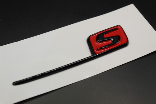 Badge gloss black red amg - black,