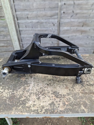 Suzuki gsxr 750 swingarm - k5,