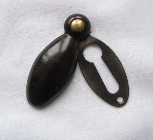 Vintage bakelite keyhole cover - keyhole,