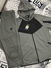 Nike Men's Tech Fleece M
