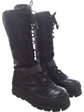 UGG FLYNN tall black zip