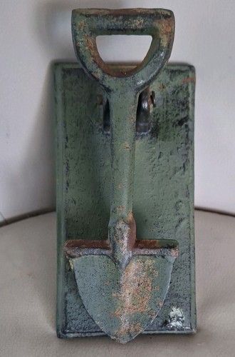 Door knocker gardener - knocker,