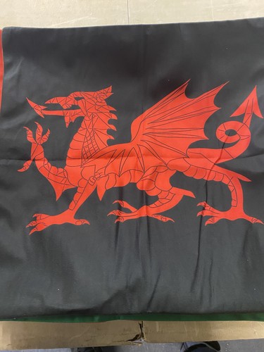 Great welsh cushion black - great,