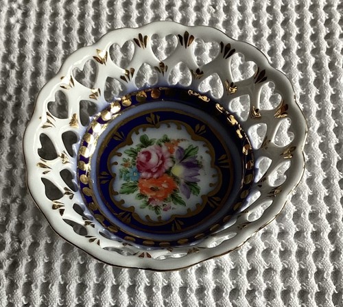 Vintage rosella basket dish - vintage,