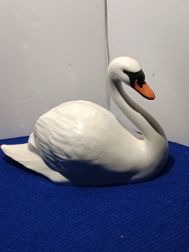 Quail pottery porcelain white - pottery,