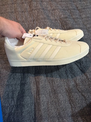 Adidas arrow and - adidas, ds