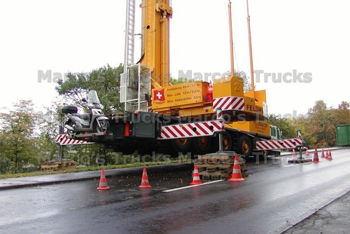 Truck photo crane - photo,