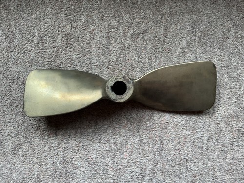 Bronze propeller right - propeller, handed