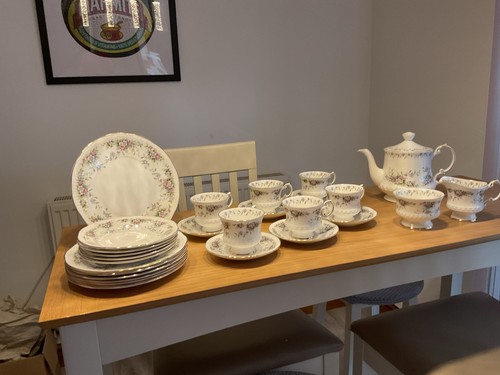 Vintage elizabethan chantilly - elizabethan,