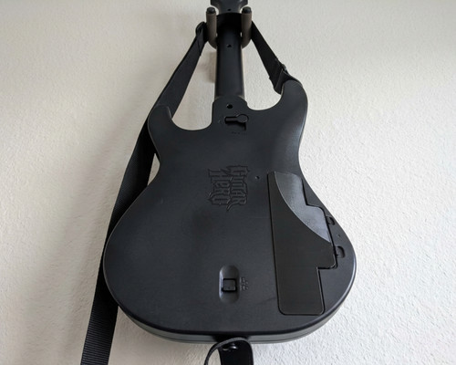 Guitar hero wii replacement - guitar,