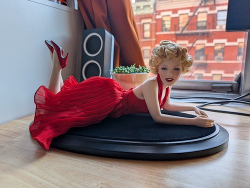 Marilyn monroe porcelain - marilyn,