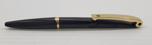 Pelikan 1 design by - pelikan,