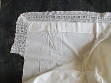 VINTAGE FLAT SHEET WITH LACE BORDER AND CUT WORK DESIGN