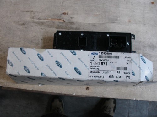 1690871 front right master - 1690871,