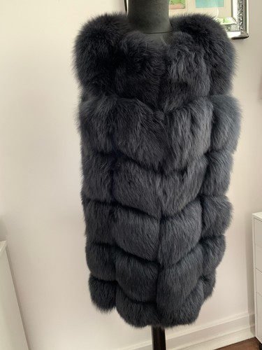 Farmed charcoal grey real fox - grey,