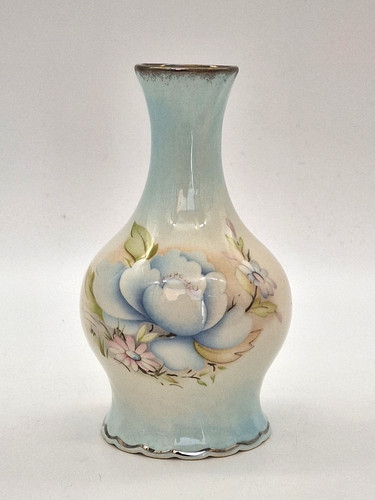 Vintage posy bud - bud, vase